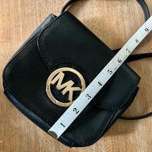Michael Kors Fulton Small Leather Crossbody